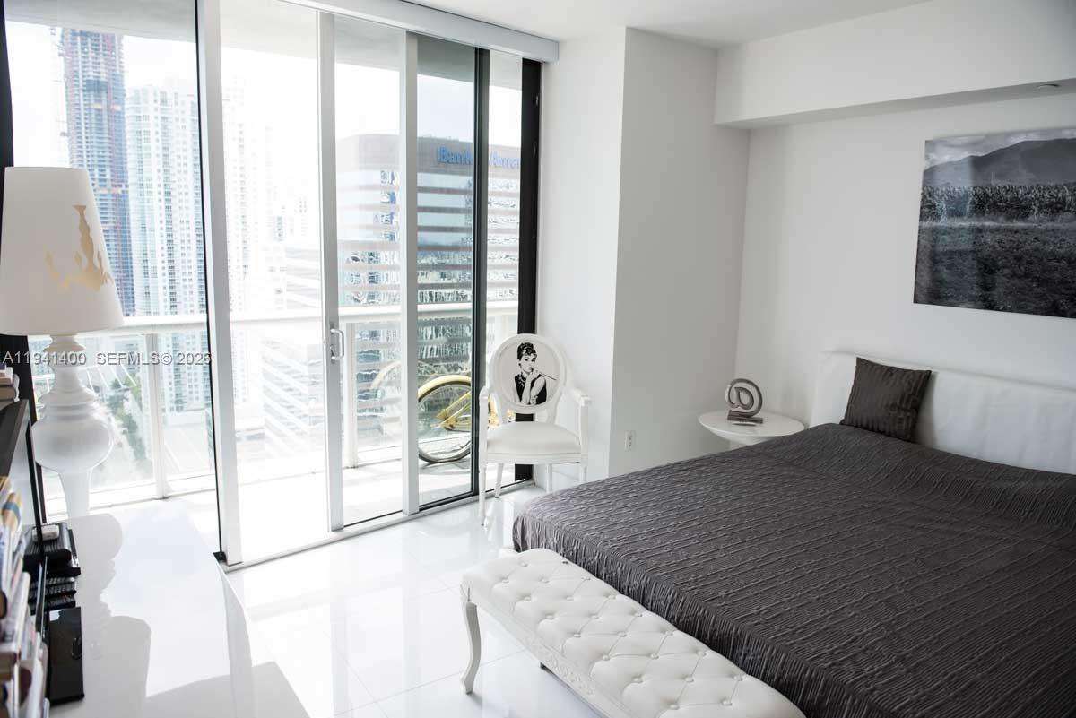 495 Brickell Ave 3805 Property Photo 11
