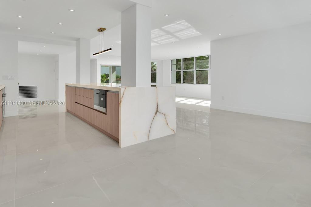 A11941409 Property Photo 11