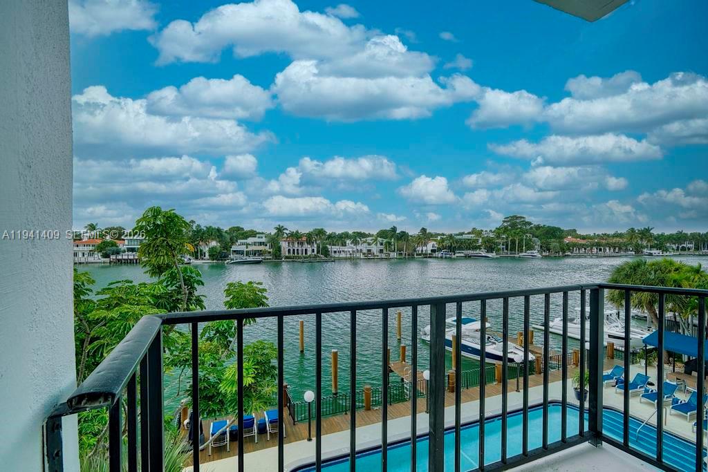 A11941409 Property Photo 18