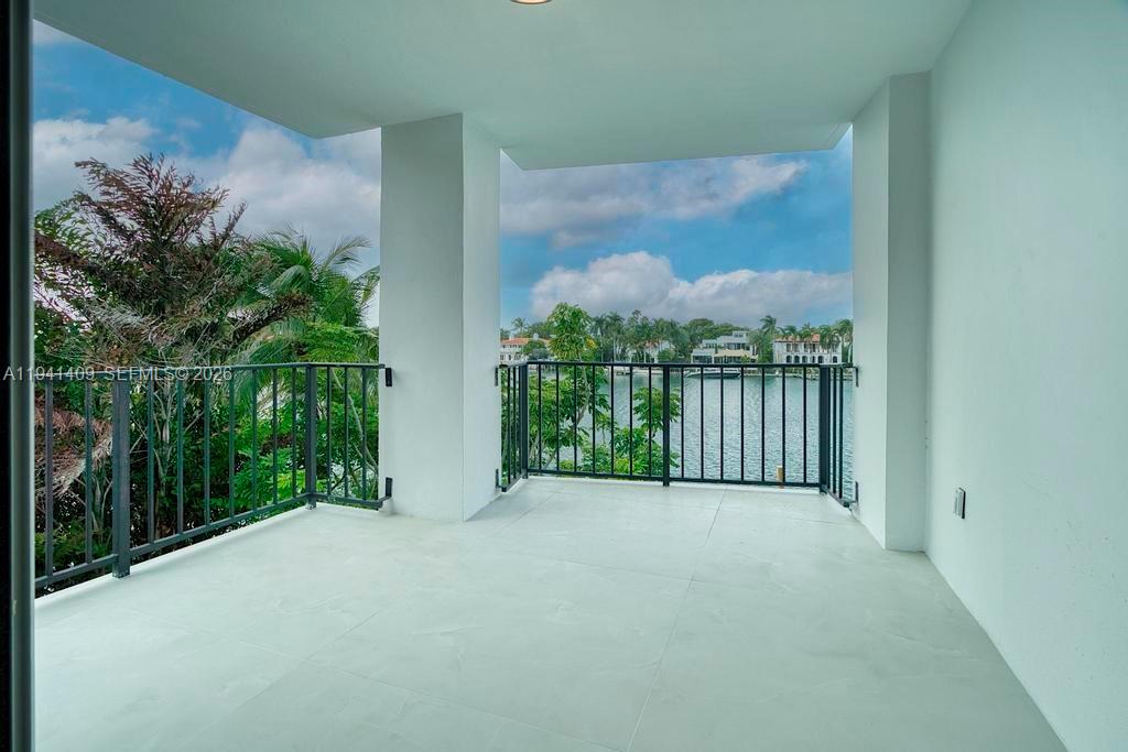 A11941409 Property Photo 19