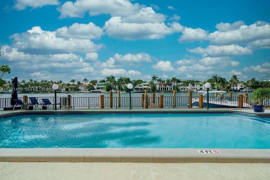 A11941409 Property Photo 22