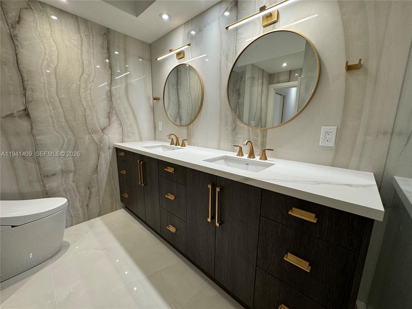 A11941409 Property Photo 29