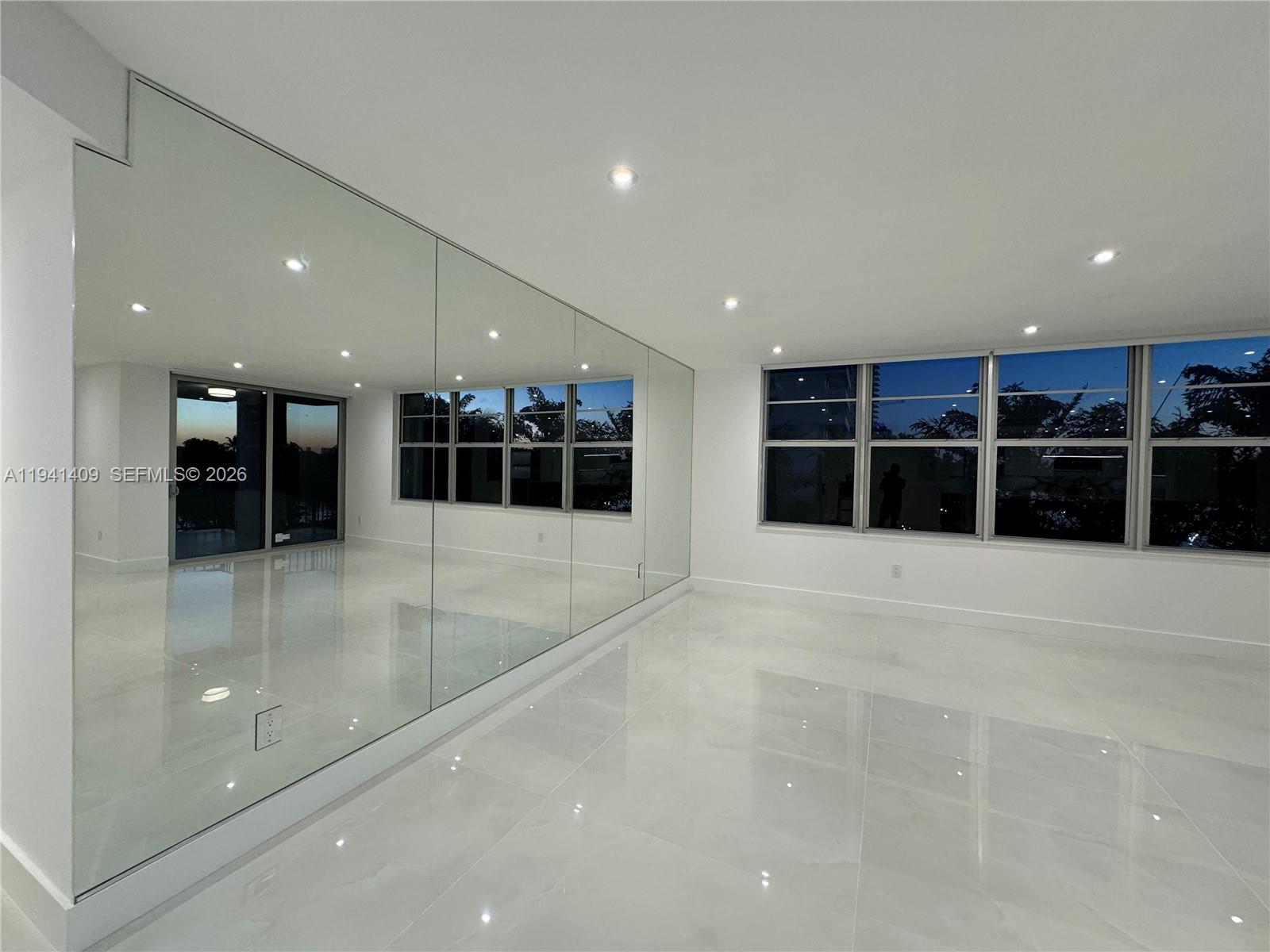A11941409 Property Photo 38