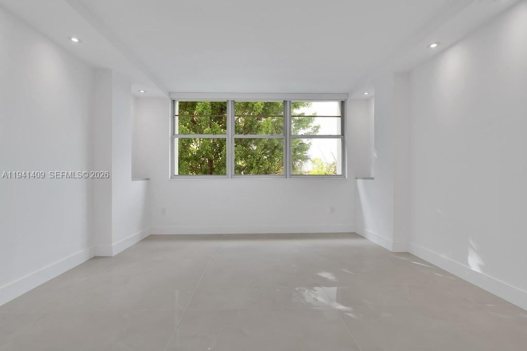 A11941409 Property Photo 48