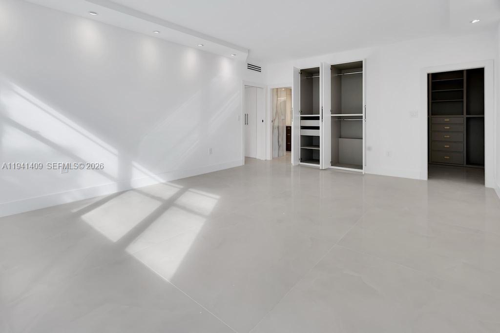 A11941409 Property Photo 49