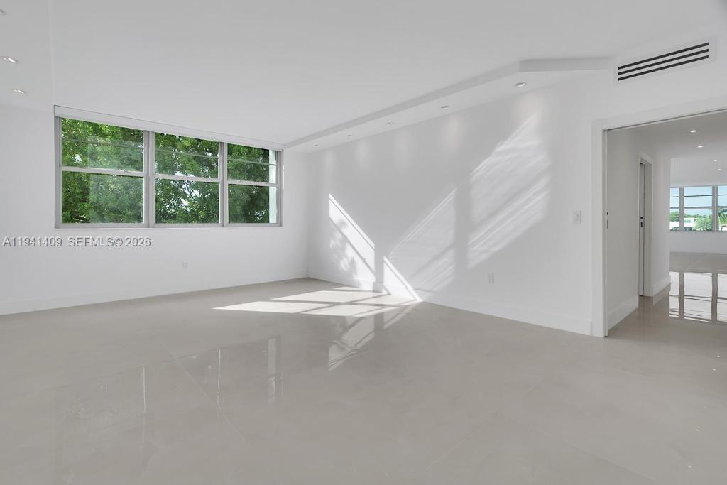 A11941409 Property Photo 52