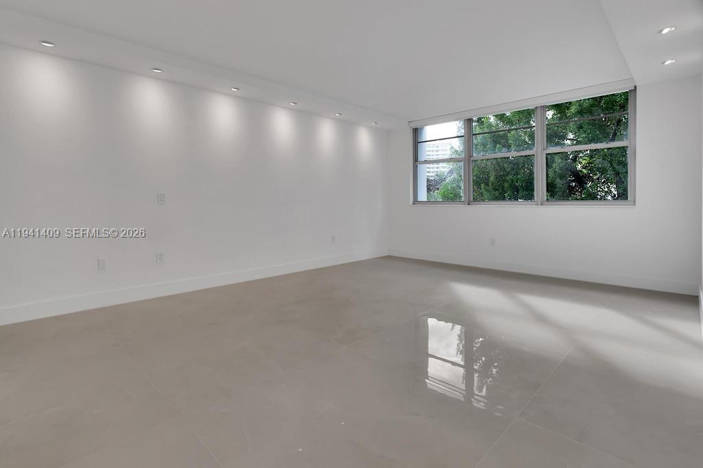 A11941409 Property Photo 53