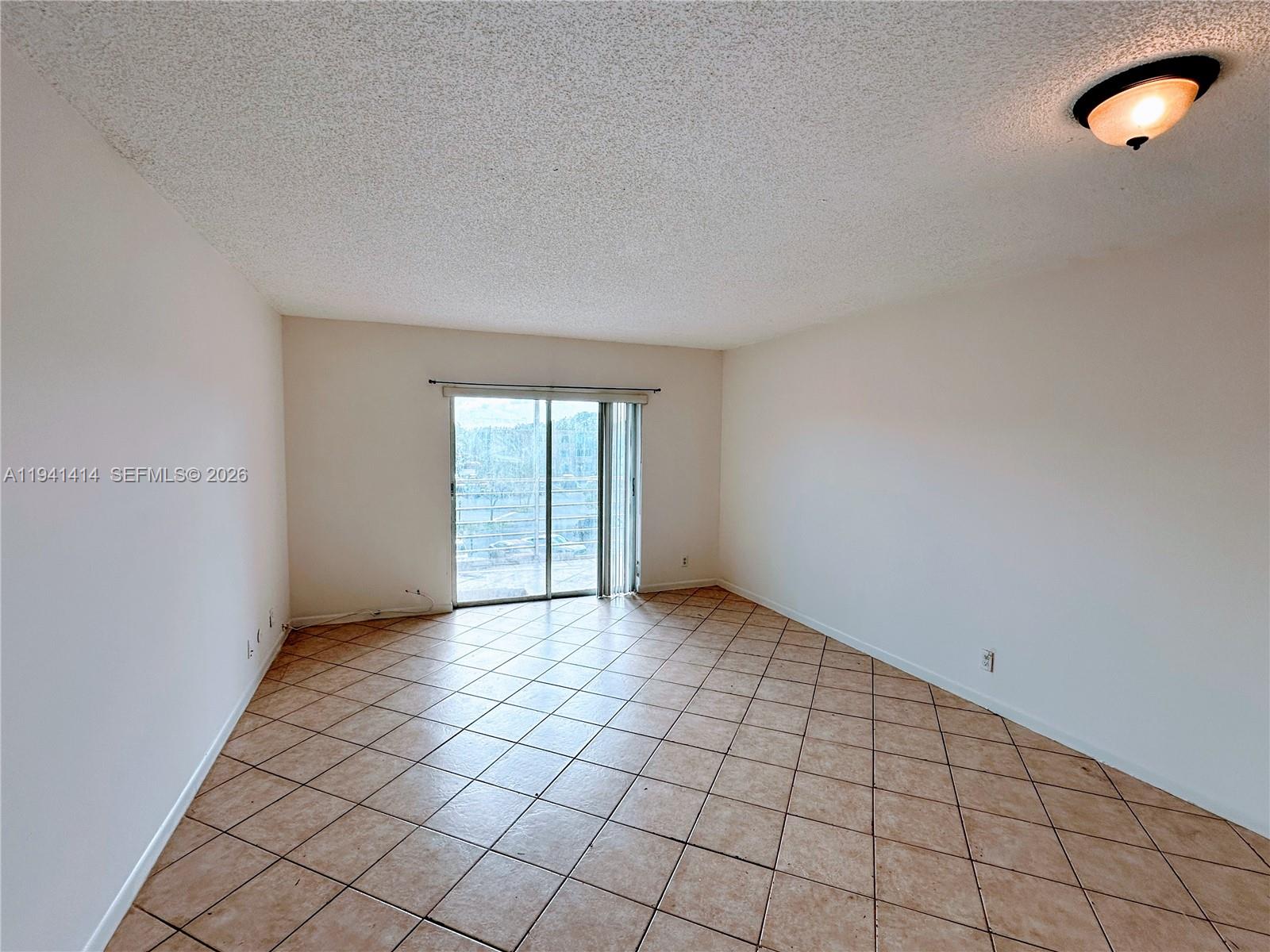4364 NW 9th Ave 16-3F Property Photo 1