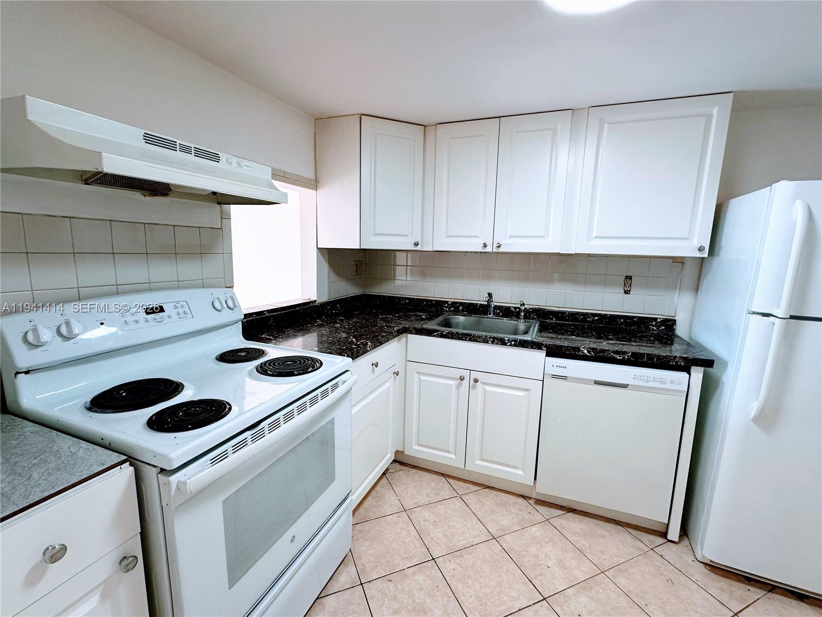 4364 Nw 9th Ave 16-3f Property Photo 3