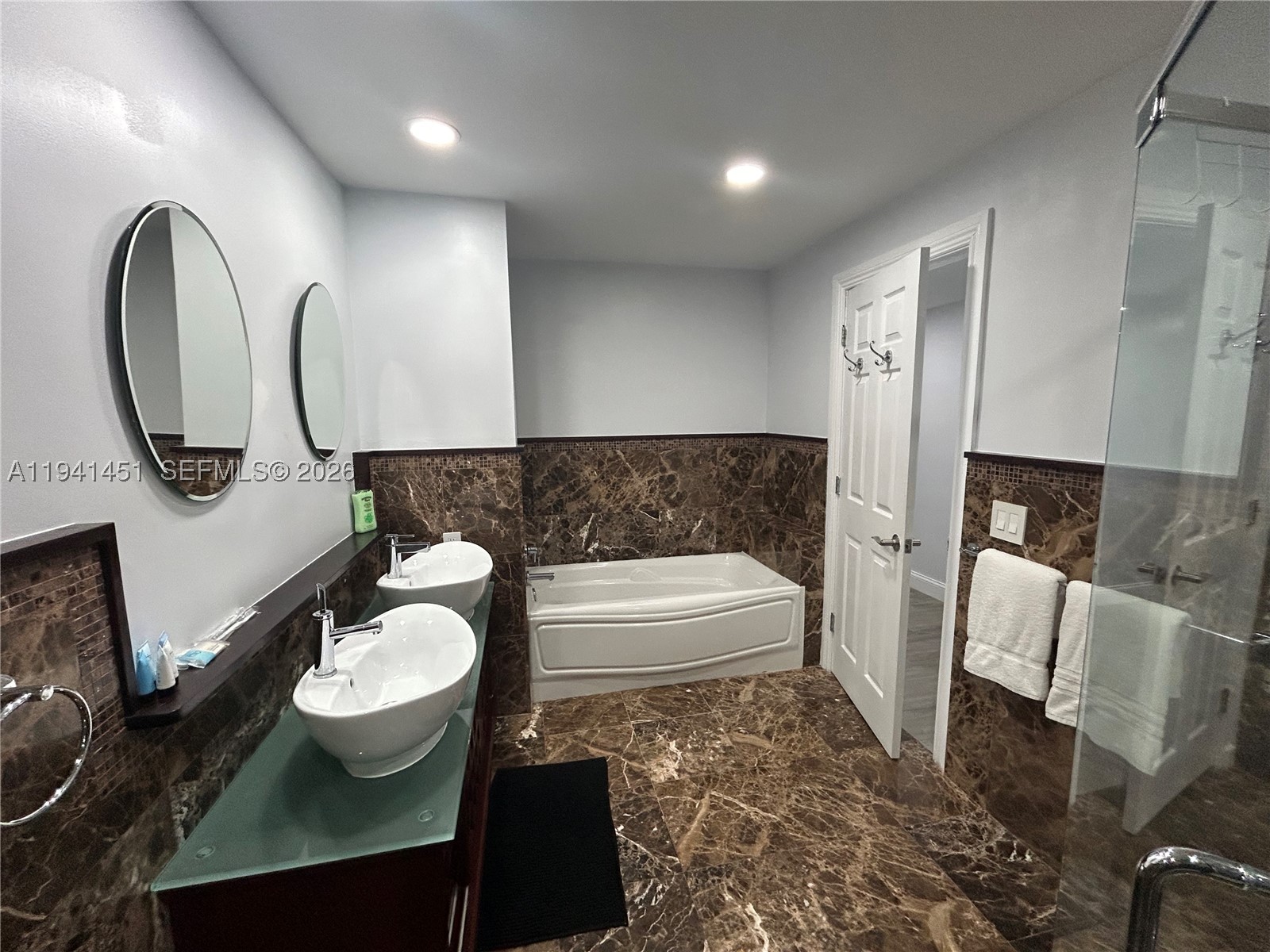 4001 S Ocean Dr Ph11 Property Photo 33