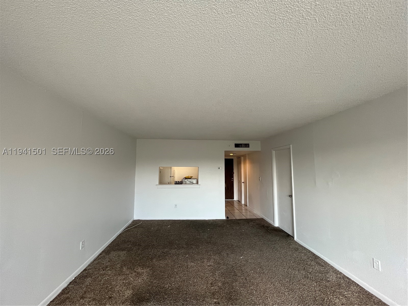 492 Nw 165th St Rd C-611 Property Photo 6