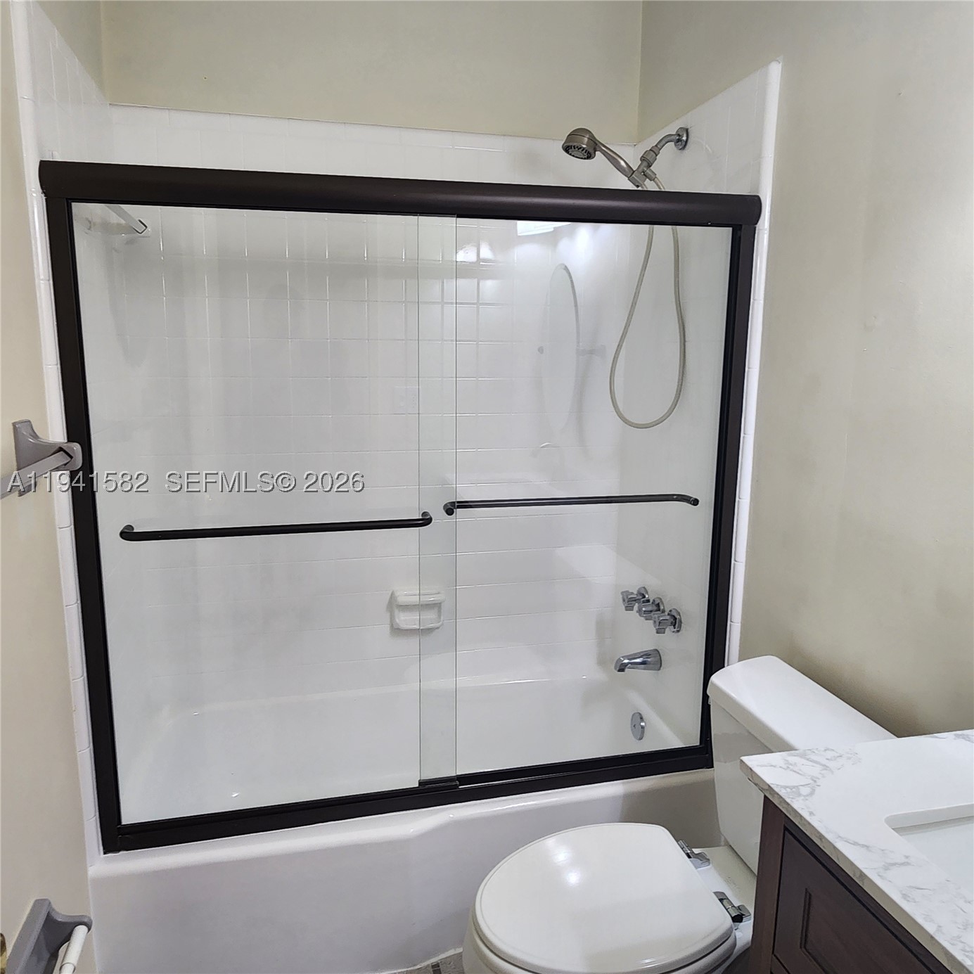 2170 Ne 51st Ct B23 Property Photo 6