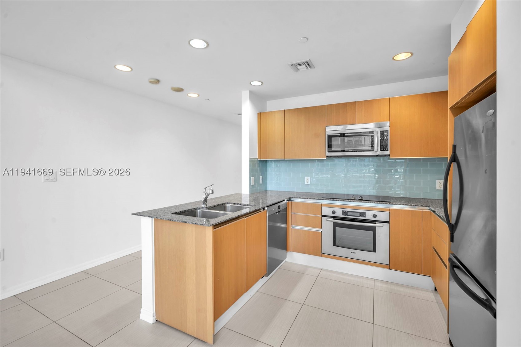1050 Brickell Ave 2418 Property Photo 11
