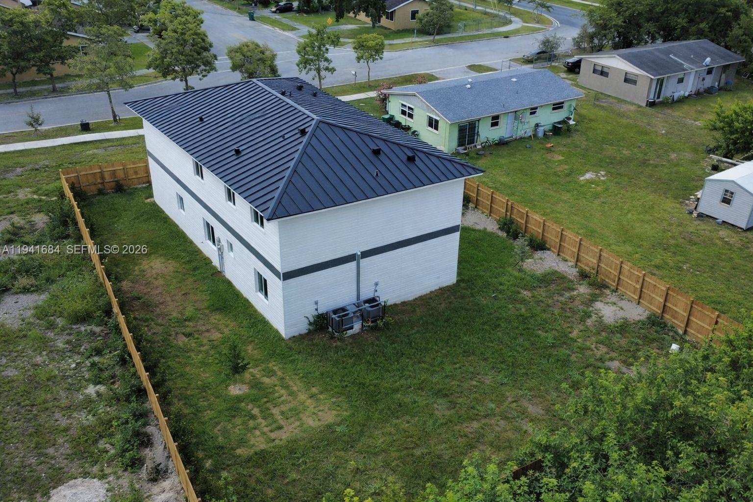 722 Nw 6 Ct Property Photo 7