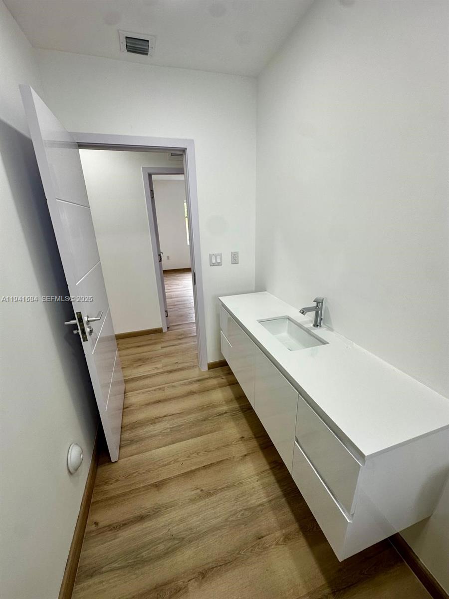 722 Nw 6 Ct Property Photo 17