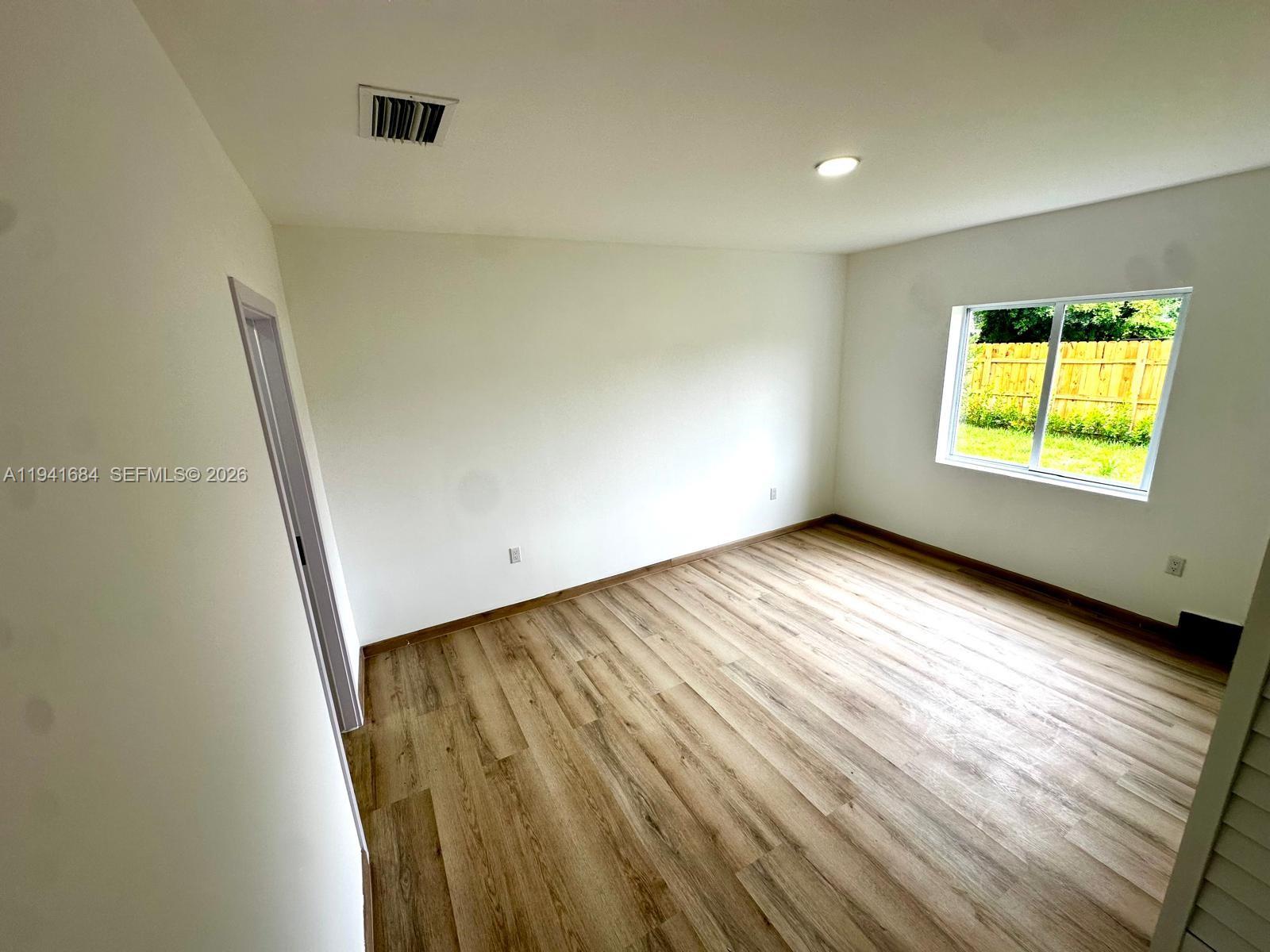 722 Nw 6 Ct Property Photo 29