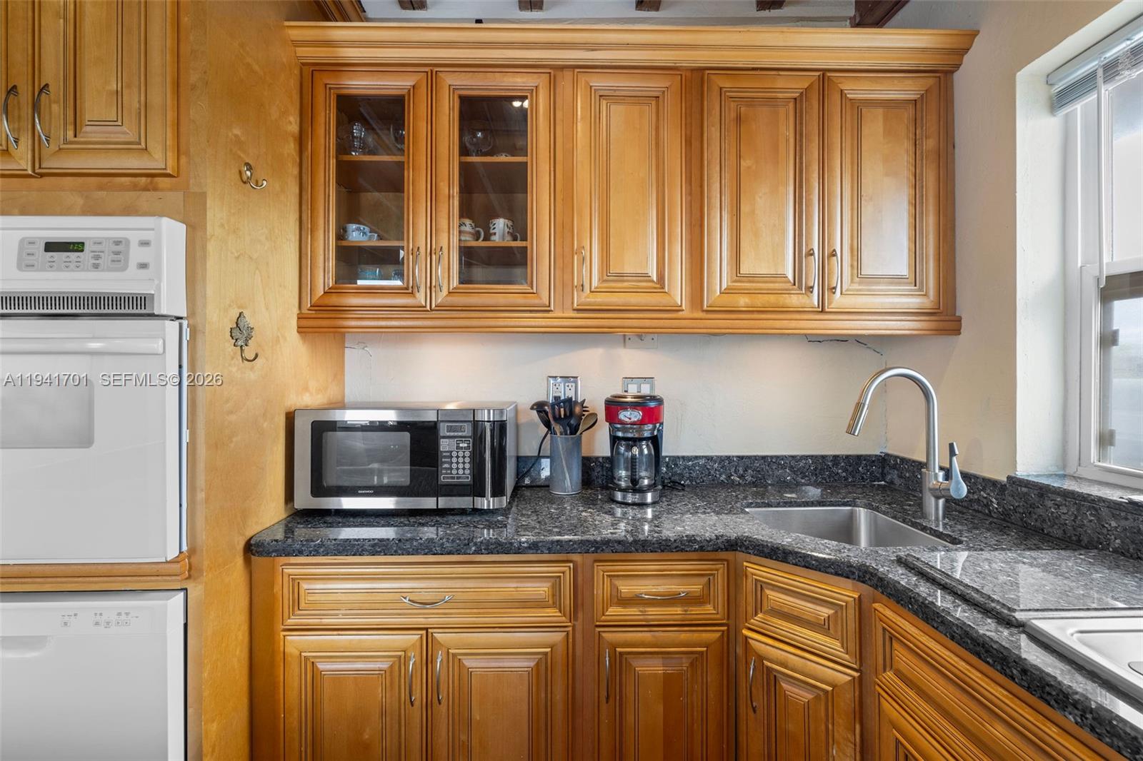 1908 N Ocean Dr 13a Property Photo 10