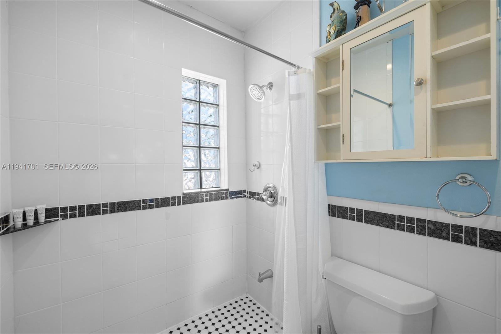 1908 N Ocean Dr 13a Property Photo 16