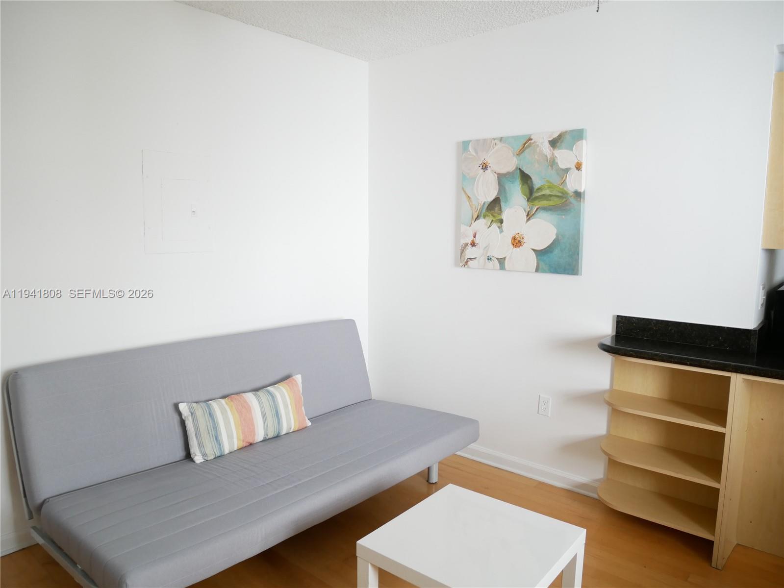 631 Euclid Ave 7 Property Photo 8