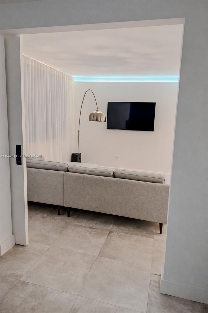 301 Ocean Dr 302 Property Photo 35