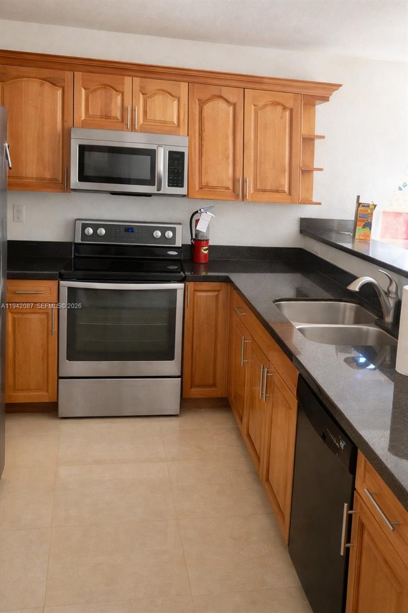 16585 Ne 3 Ave Property Photo 6