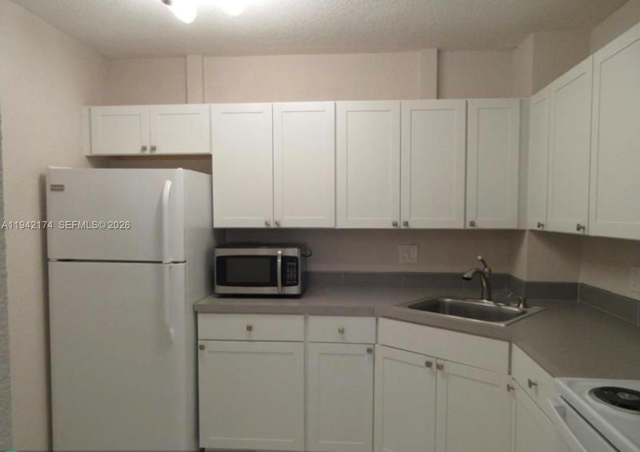 10751 Royal Palm Blvd 17 Property Photo 3