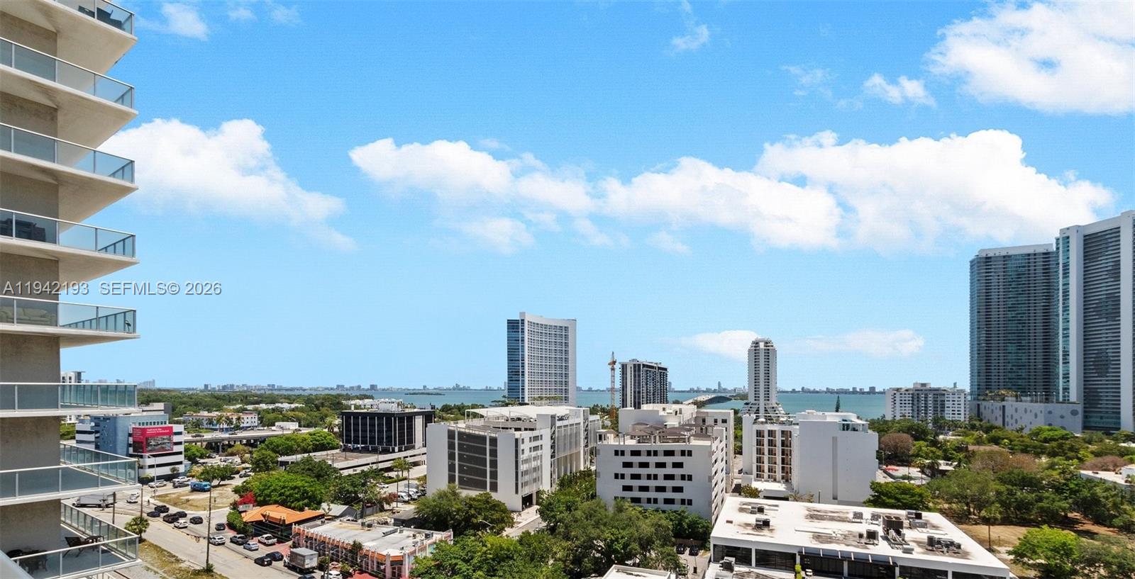 121 Ne 34th St 1008 Property Photo 27