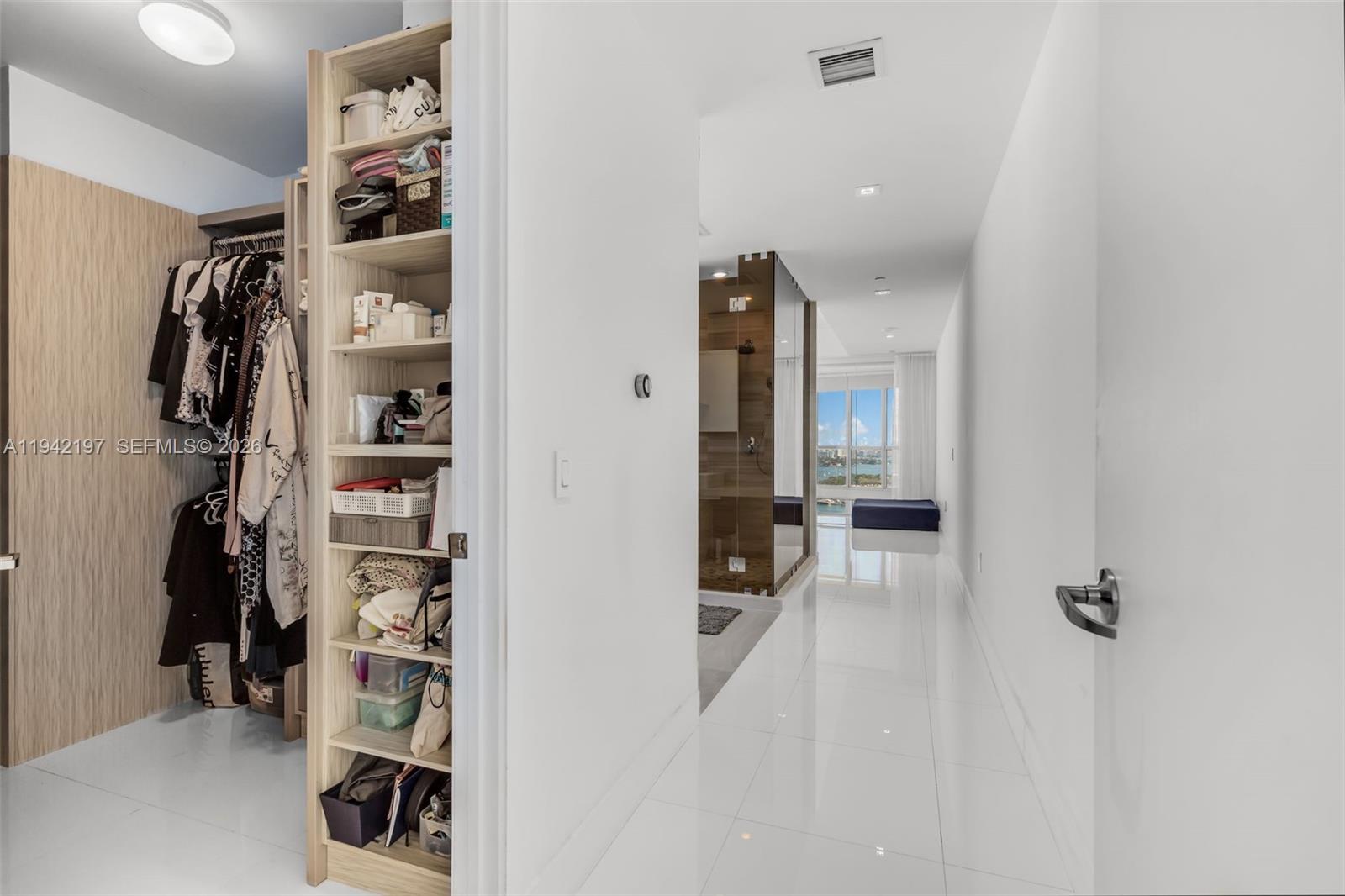 1100 Biscayne Blvd 2907 Property Photo 17