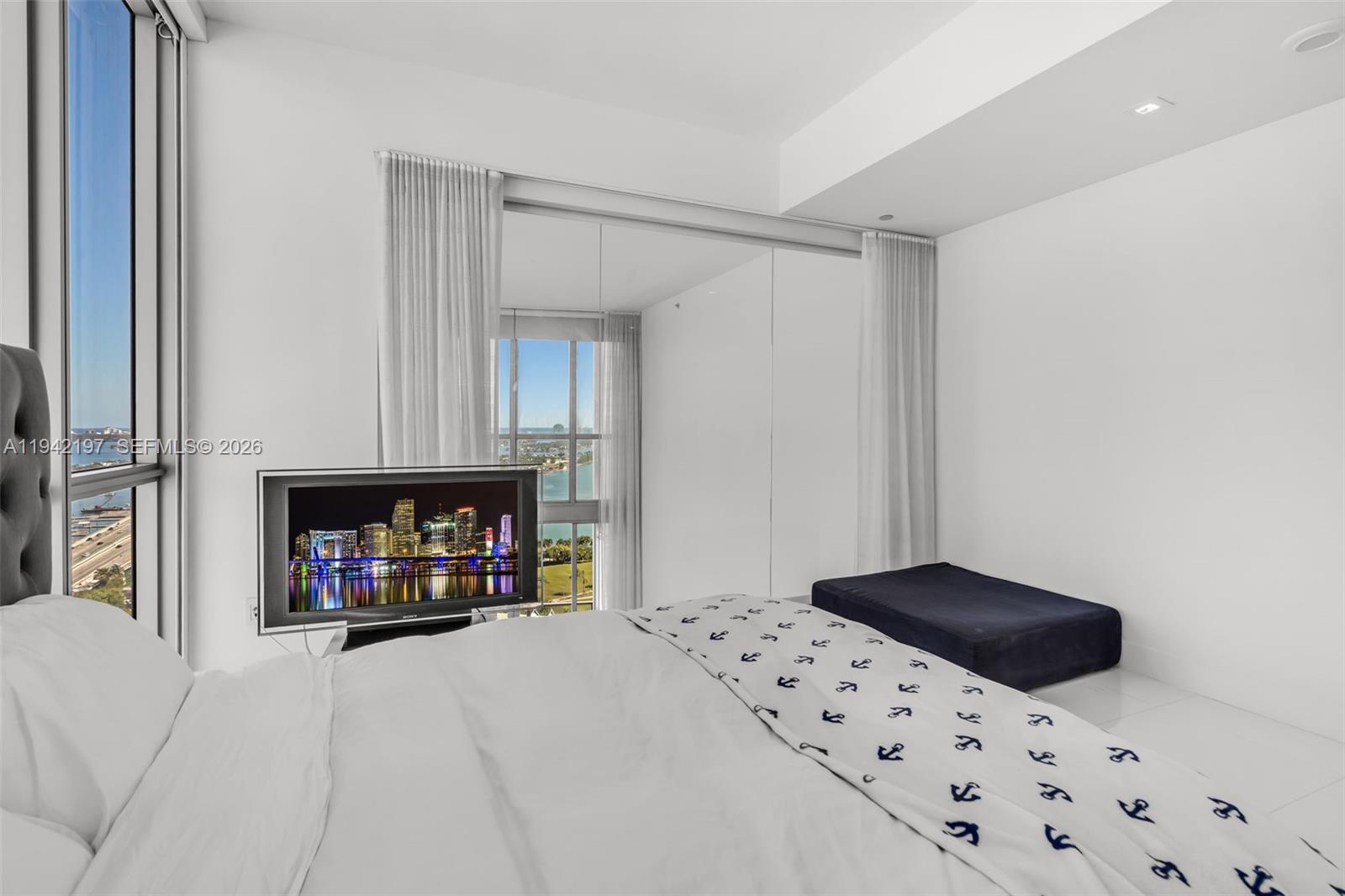 1100 Biscayne Blvd 2907 Property Photo 22