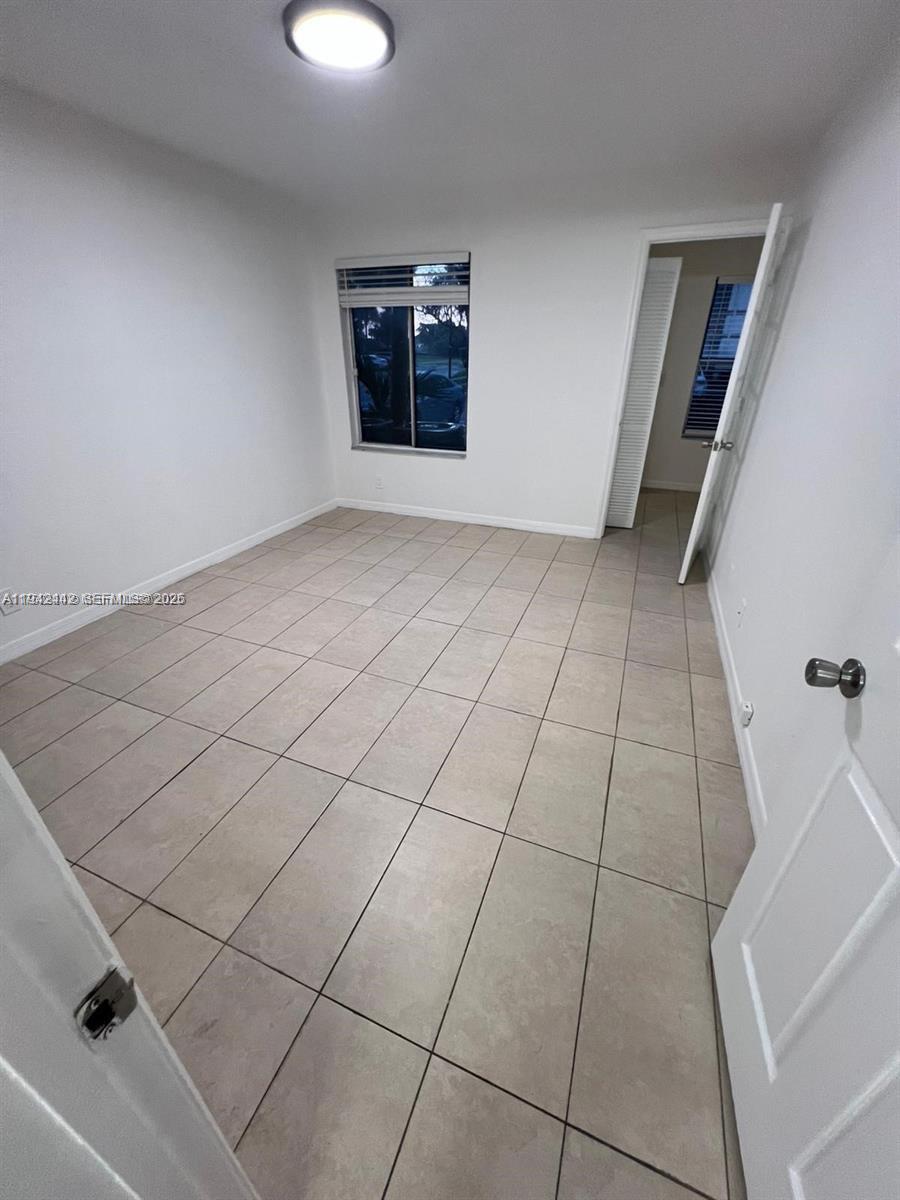 A11942442 Property Photo 4