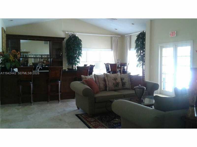 A11942442 Property Photo 12
