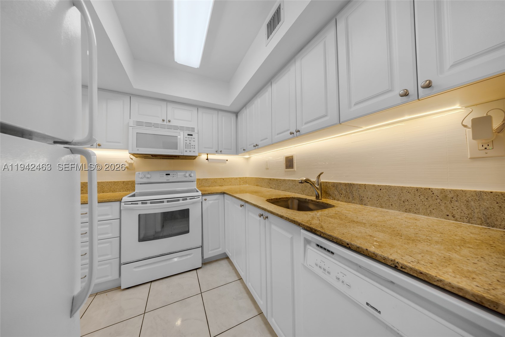 1200 West Ave 422 Property Photo 31