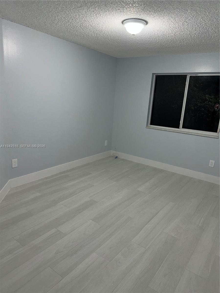 440 S Park Rd 4-207 Property Photo 8