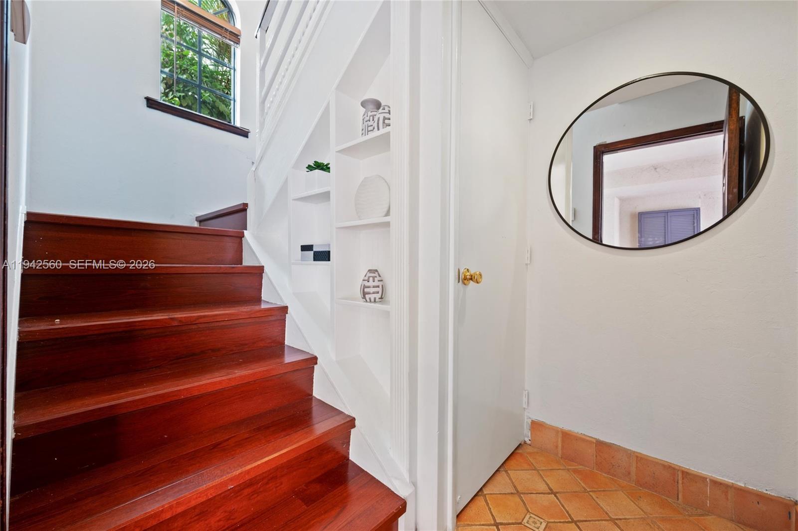 231 Majorca Ave C Property Photo 5
