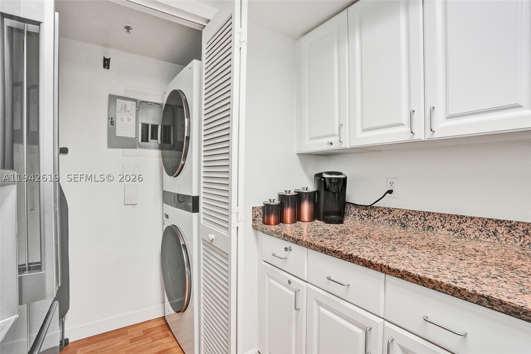 90 Alton Rd 807 Property Photo 27