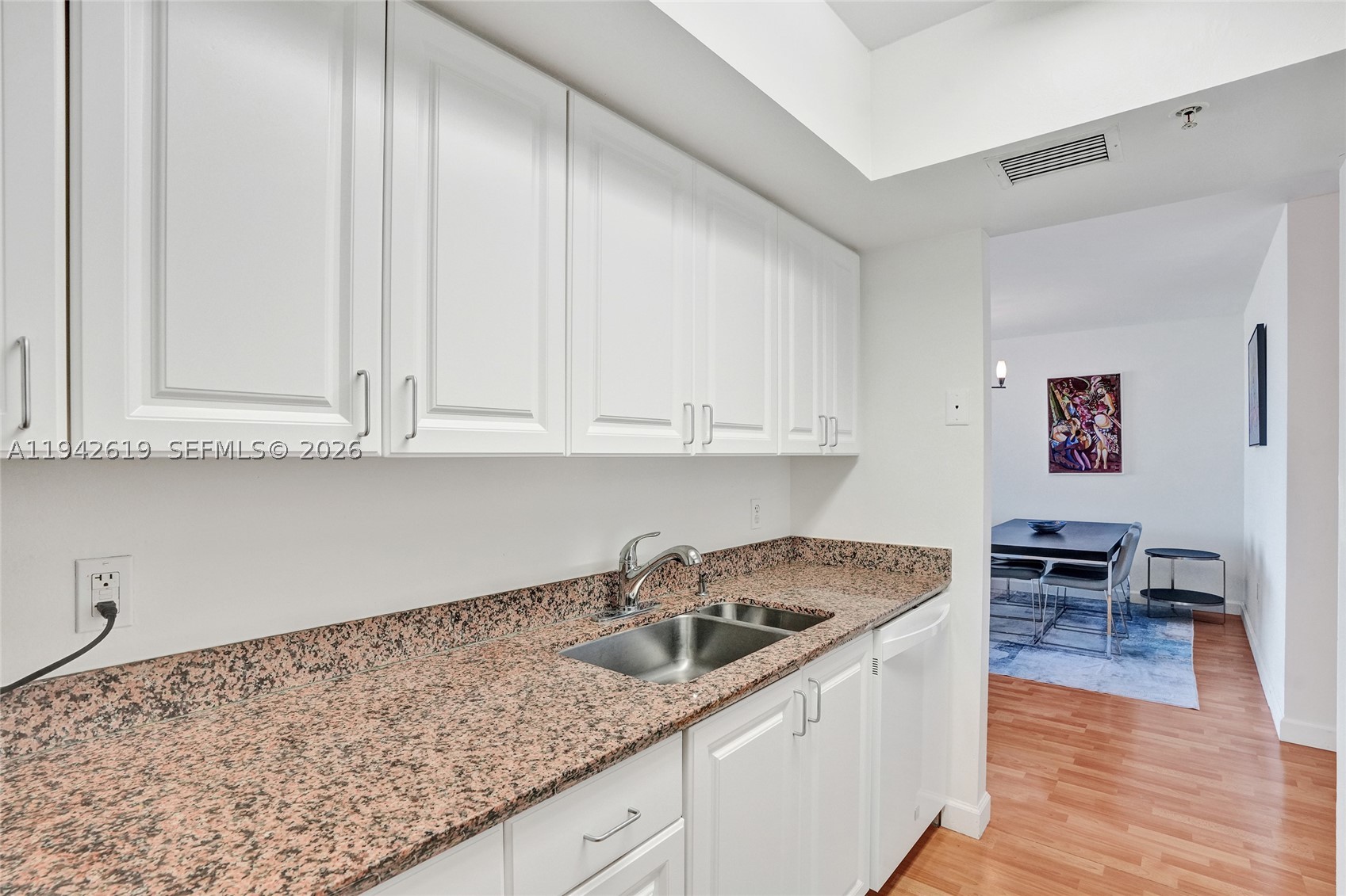 90 Alton Rd 807 Property Photo 28