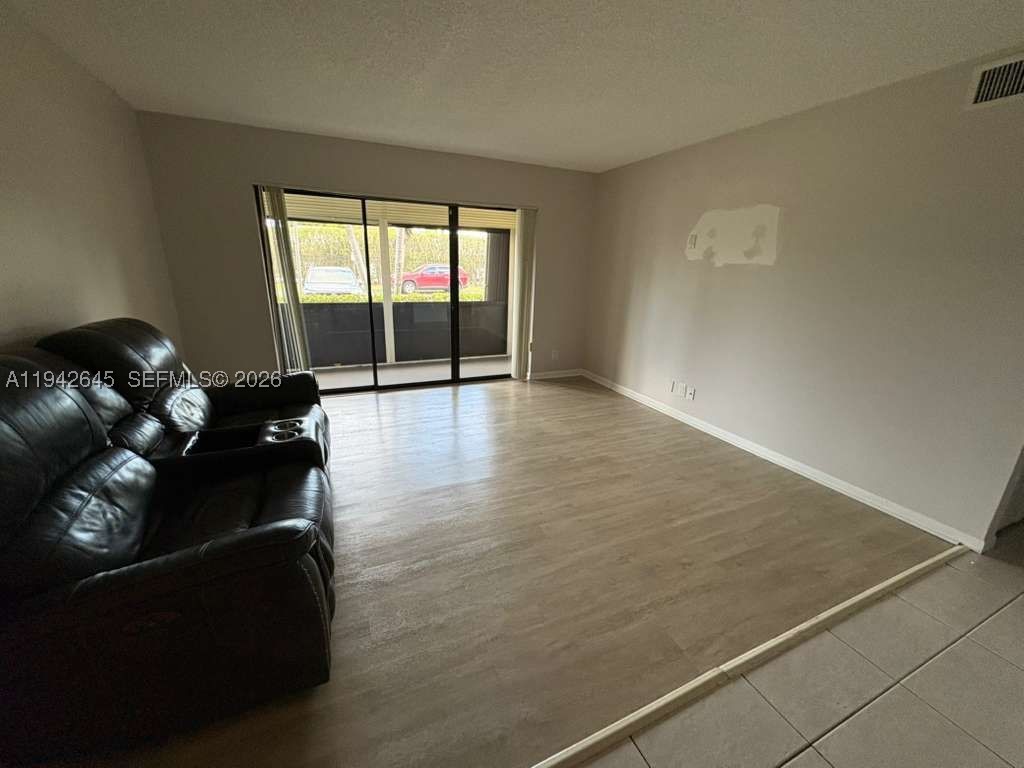 623 Sea Pine Way C1 Property Photo 7