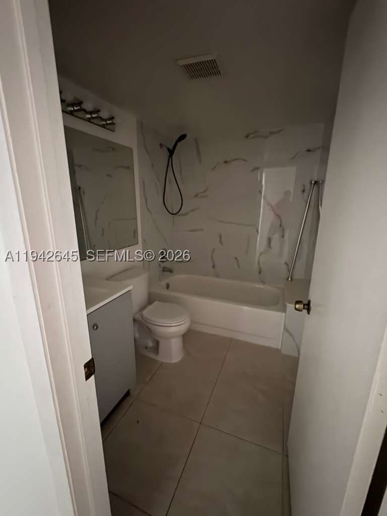 623 Sea Pine Way C1 Property Photo 11