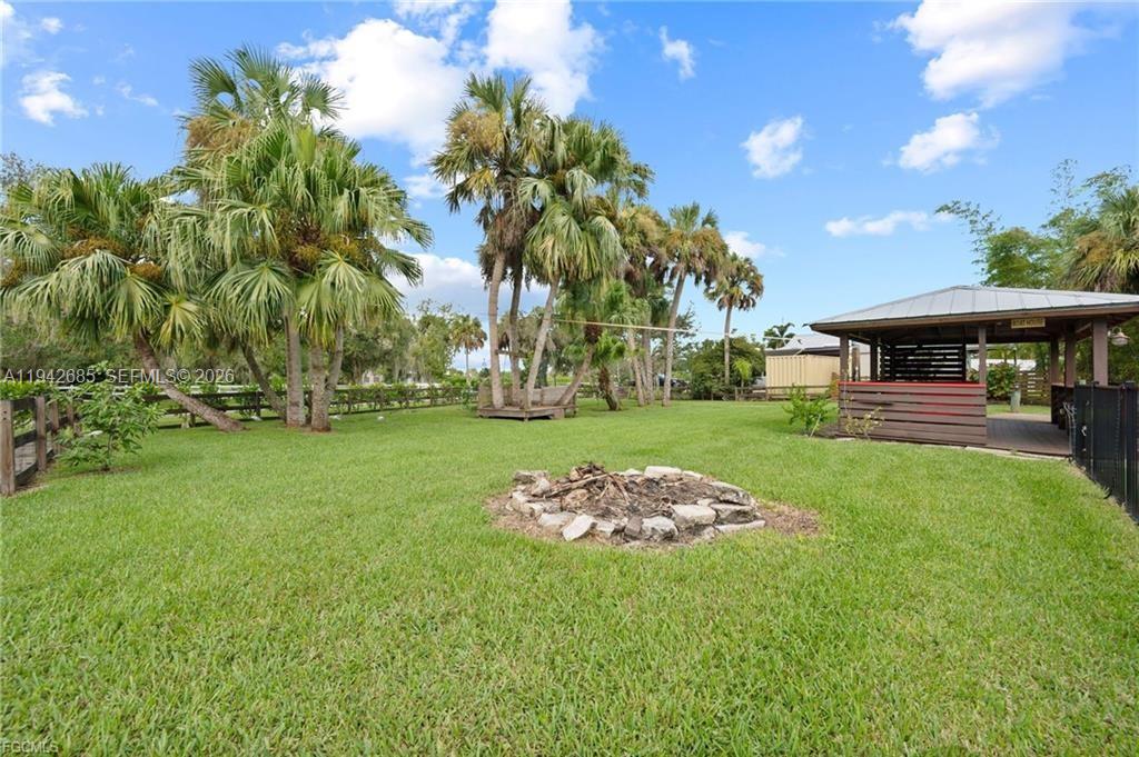 1981 Carbonata Drive Property Photo 35