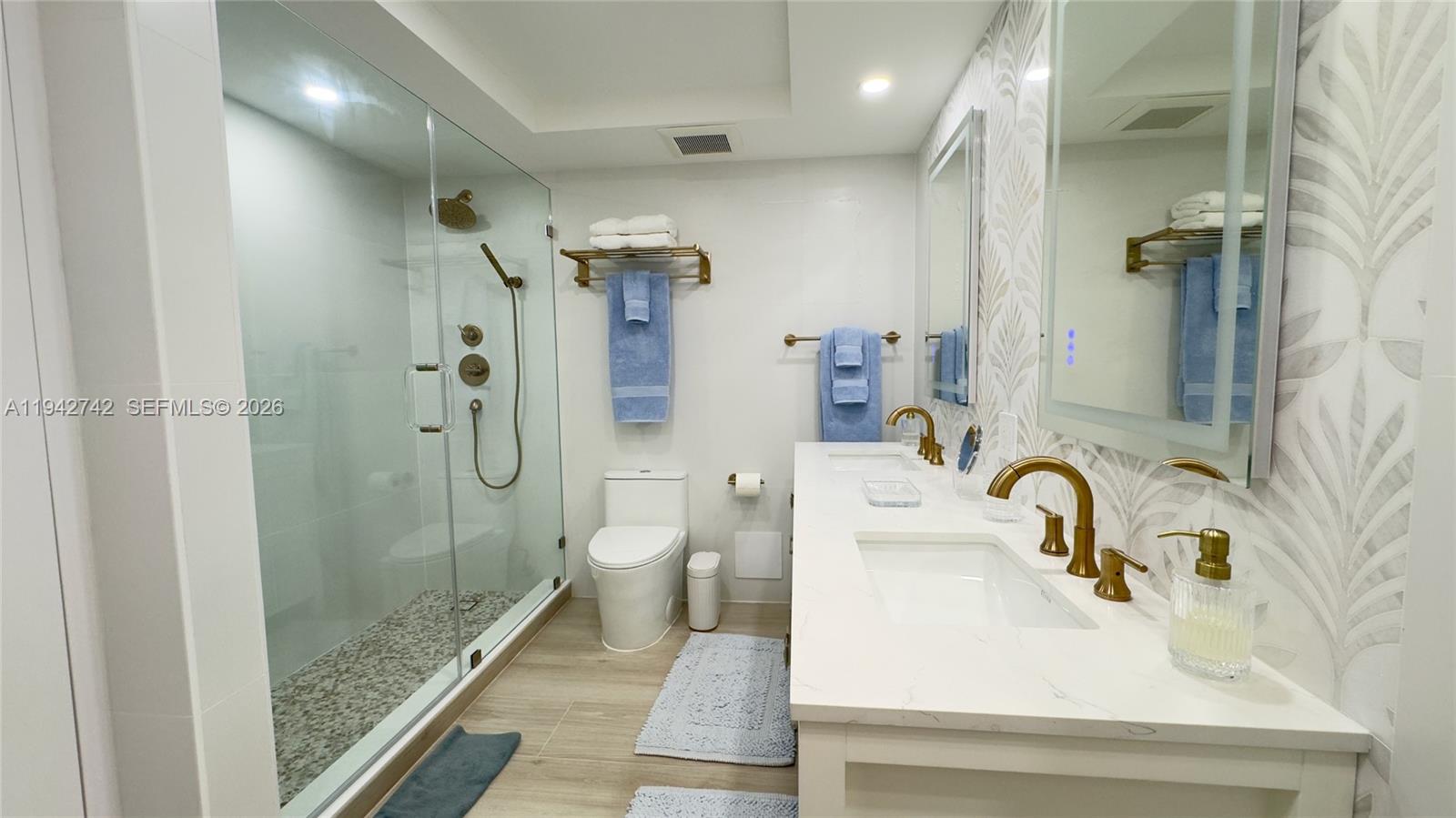5161 Collins Ave 715 Property Photo 16