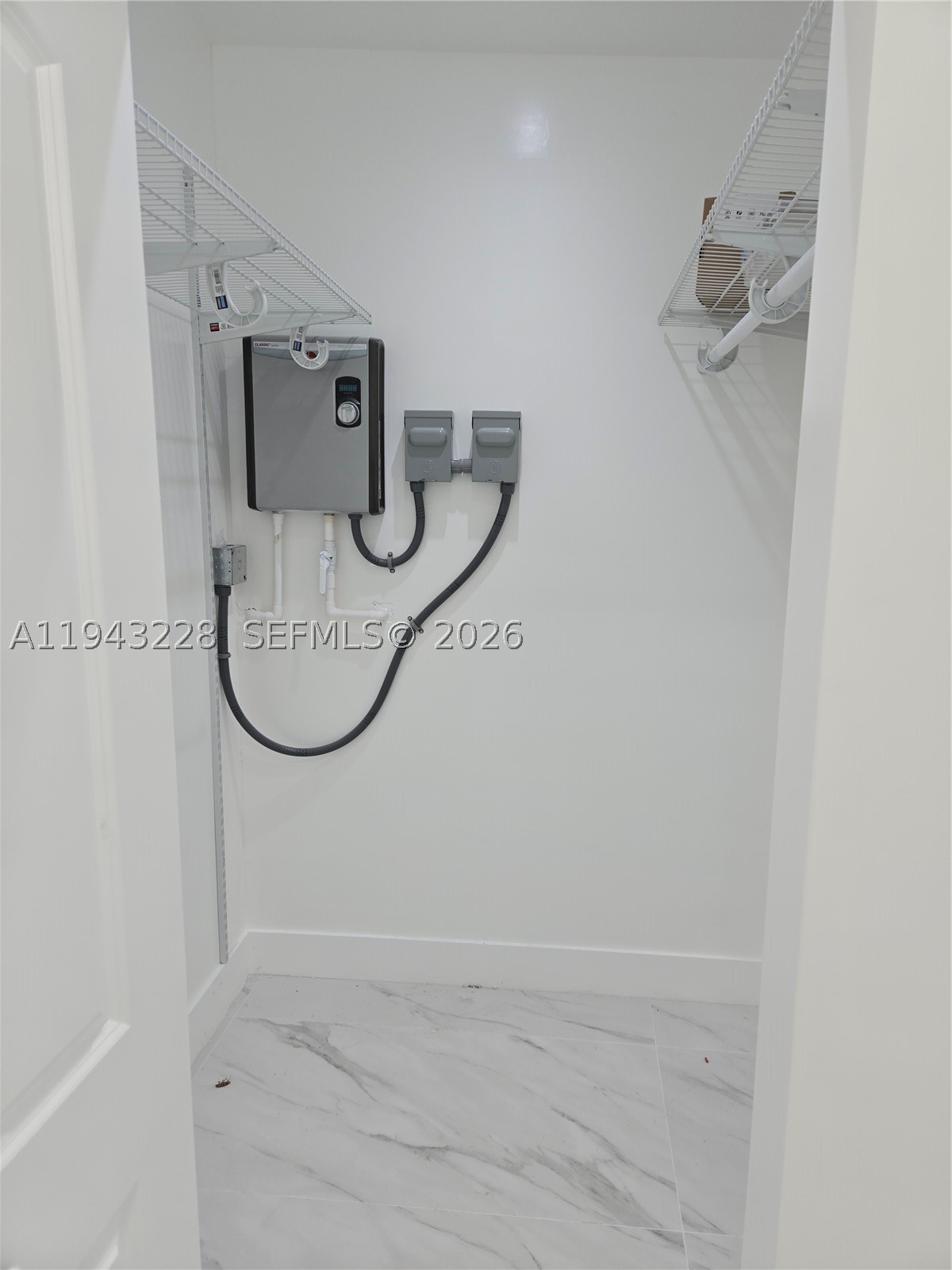 987 Ne 145 B Property Photo 5