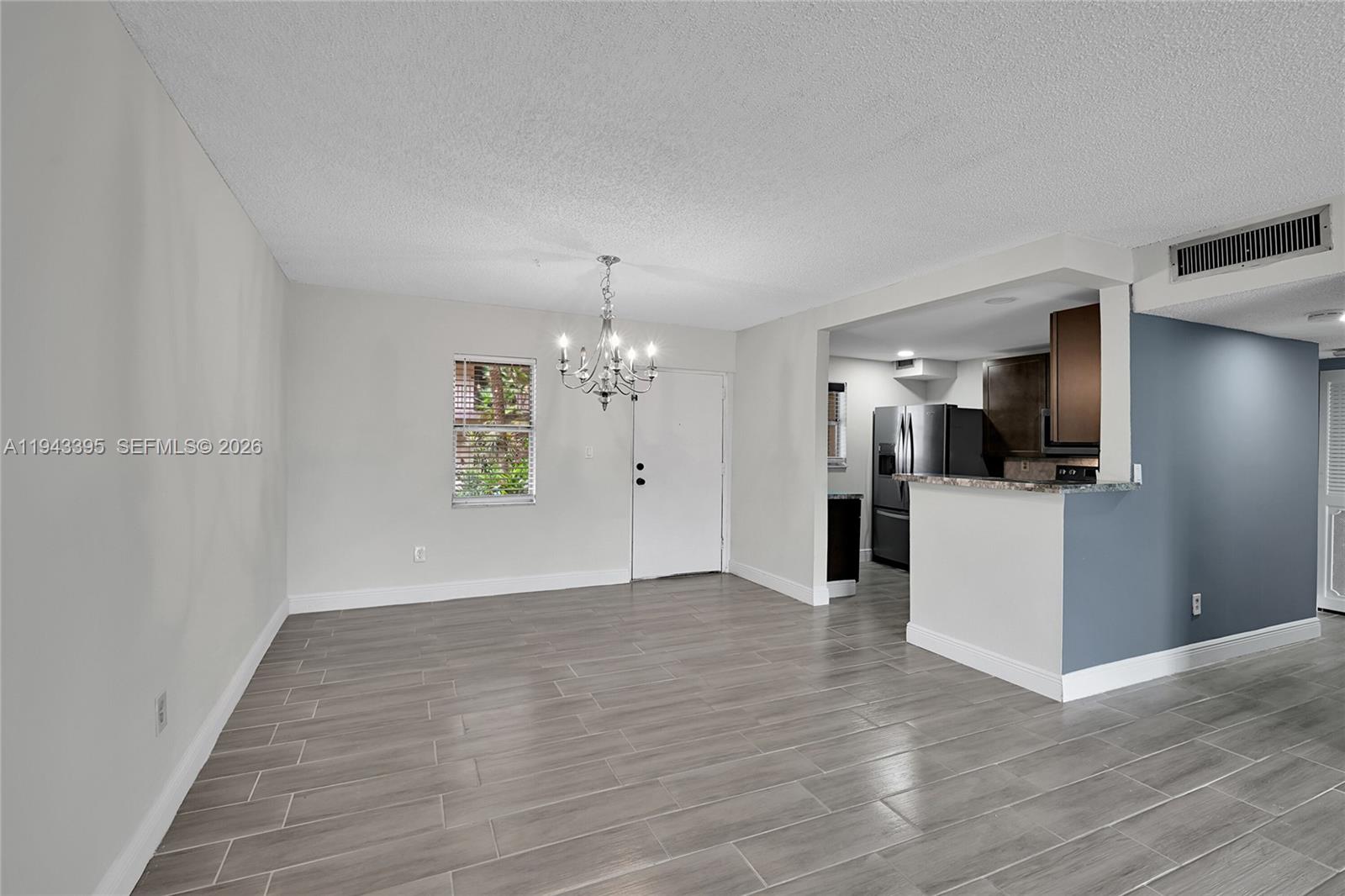 2850 Somerset Dr 105l Property Photo 5