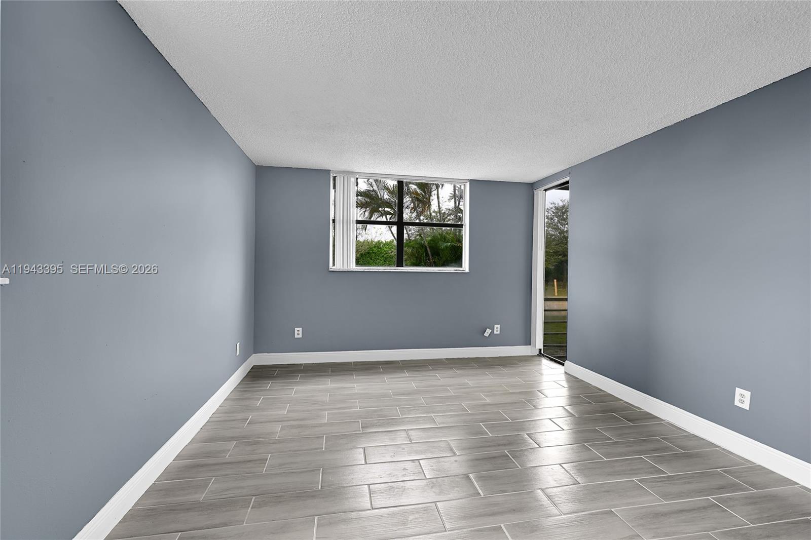 2850 Somerset Dr 105l Property Photo 14