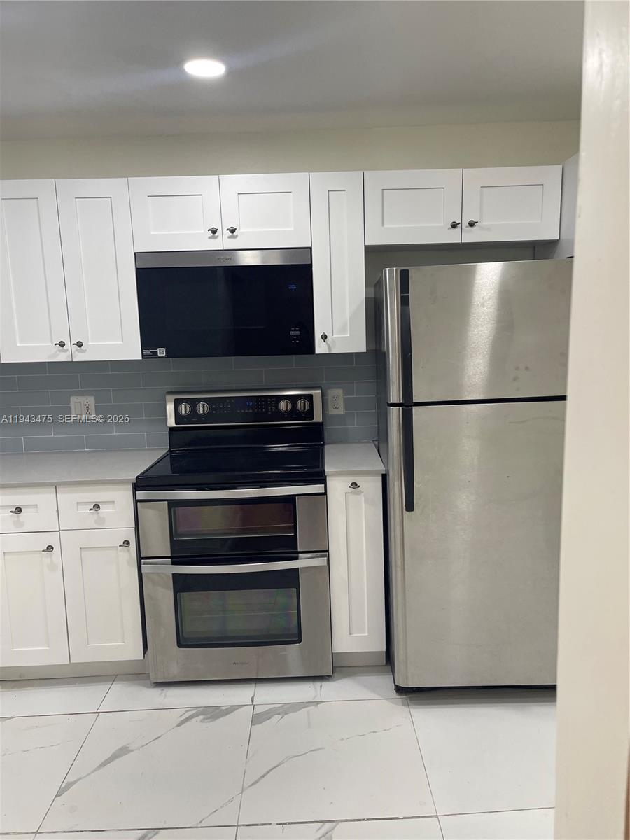 A11943475 Property Photo 4