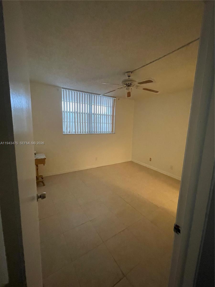 A11943475 Property Photo 12