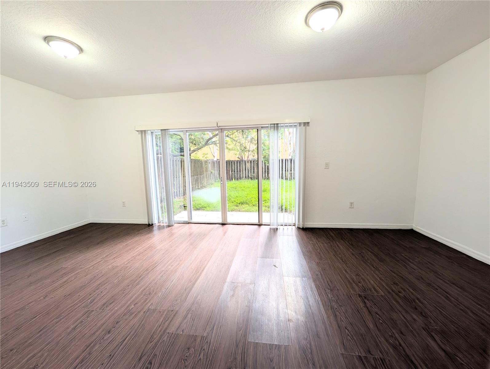 825 Sw 6th Pl Property Photo 6