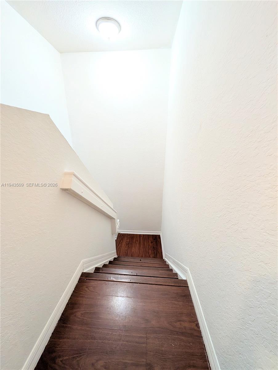 825 Sw 6th Pl Property Photo 32