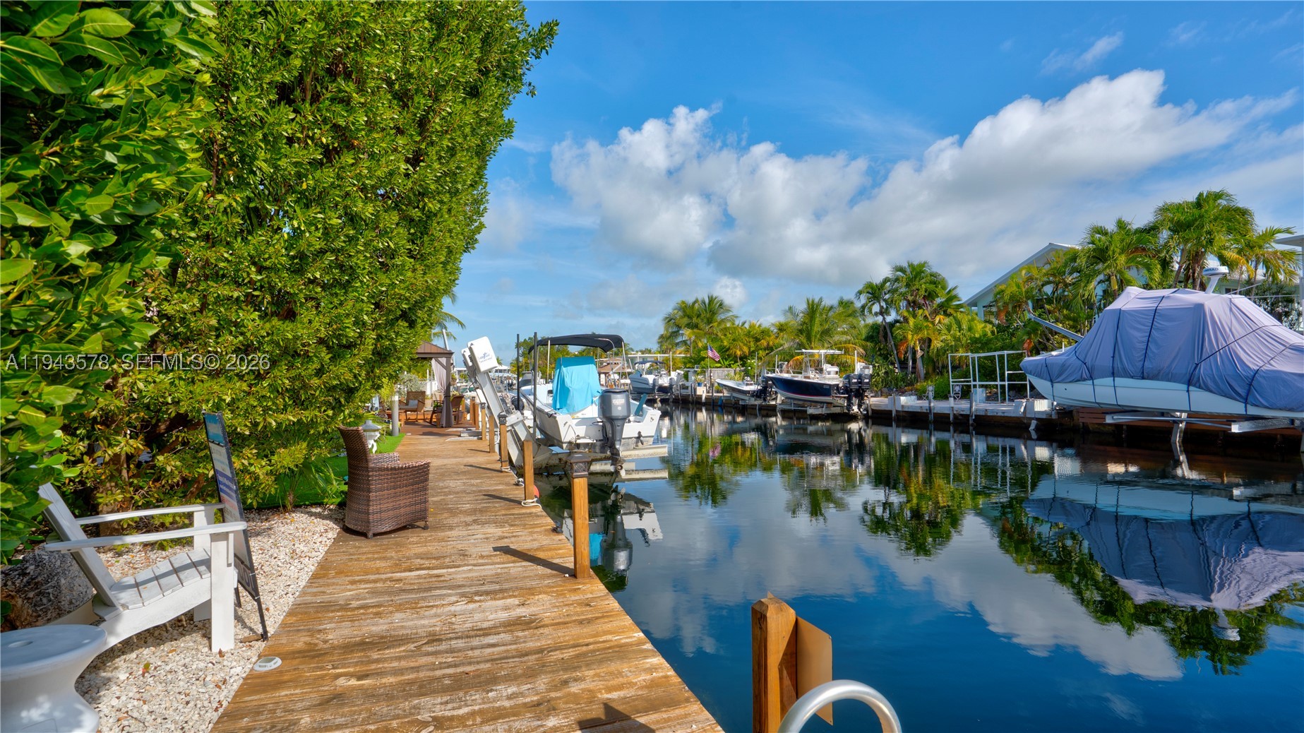 150 Azalea St. Property Photo 4
