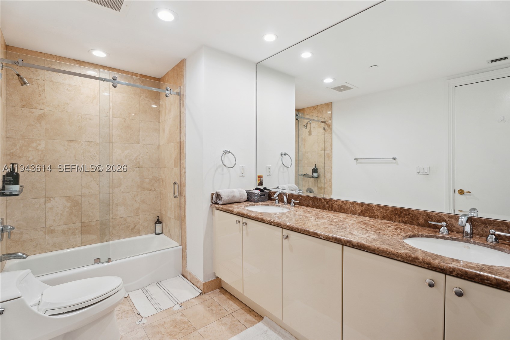 10225 Collins Ave 904 Property Photo 16