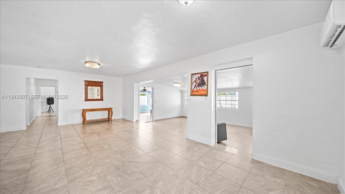 18502 Nw 23rd Ct Property Photo 5